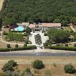 Logis Restaurant Les Aubuns Hotel 3*