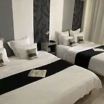 Logis Restaurant Les Aubuns Hotel Caissargues