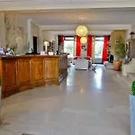 Logis Restaurant Les Aubuns Hotel Caissargues