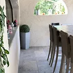Hotel Logis Restaurant Les Aubuns