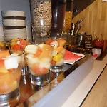 Logis Restaurant Les Aubuns Hotel 3*