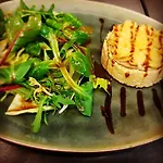 Logis Restaurant Les Aubuns Hotel