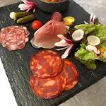 Logis Restaurant Les Aubuns Caissargues