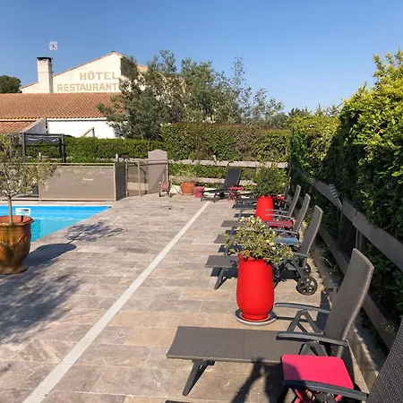 Hotel Logis Restaurant Les Aubuns Caissargues