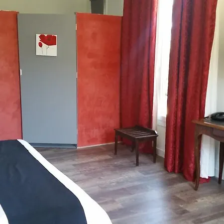 Logis Restaurant Les Aubuns Hotel