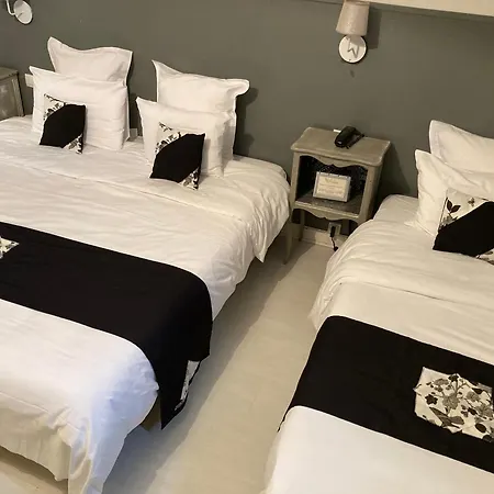 Hotel Logis Restaurant Les Aubuns Caissargues