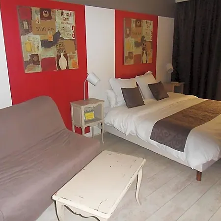 Logis Hotel Restaurant Les Aubuns Hotel