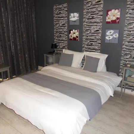 Logis Restaurant Les Aubuns 3* Caissargues