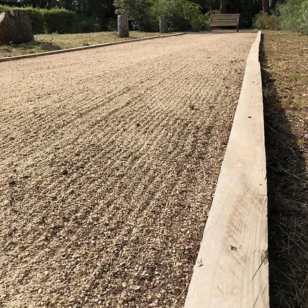 호텔 Logis Restaurant Les Aubuns