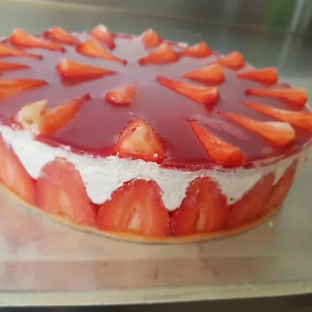 Logis Restaurant Les Aubuns 호텔