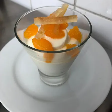 Logis Restaurant Les Aubuns Hotel 3*